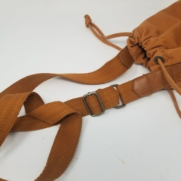 SAM & LIBBY DRAWSTRING CROSSBODY BAG - Picture 11 of 15